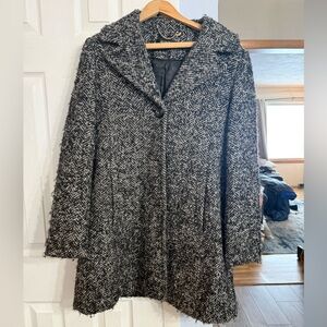 Ellen Tracy black and White Herringbone Coat great condition women’s 10